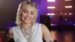 Miley Cyrus.jpg (12 KB)